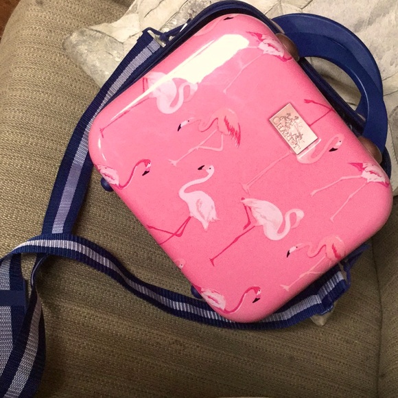 chariot Handbags - AS IS Flamingo travel case vacay rodeo queen farmer’s market festival beach